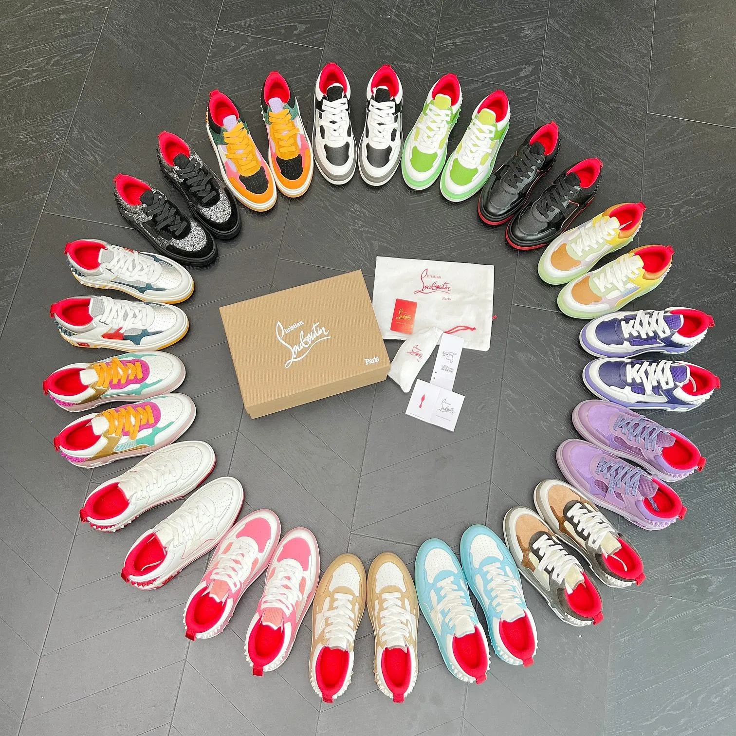 Men's shoes 💰700 🌹🌹🌹̋ Wang Junkai Yang Mi Xu Kai Zhang Jingyi Ding Chengxin Chen Muchi Wang Ziyi Same style Christian Louboutin 2024 [New product] ASTROLOUBI unisex thick-soled sports shoes red-soled shoes perfectly integrate fashion and sports, The fabrics are made of luxurious calfskin, soft suede, smooth satin and laminated leather, and the back is decorated with classic rivets. The interior is blended with a knitted tongue for added durability, breathability and quick-drying comfort. The outsole is made of a combination of EVA foam and imported rubber, and the colorful CL iconic letters on the side of the outsole show the brand's unique style. It is a ceiling-level comfortable skate shoe! ! ! Multiple colors available